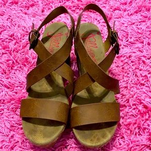 Jelly pop tan wedge heels. Women’s. Memory foam.